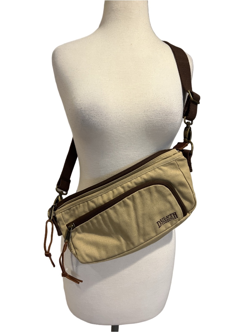 Duluth Trading Company Canvas Crossbody bag -NWOT